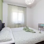 Palace Apartman *